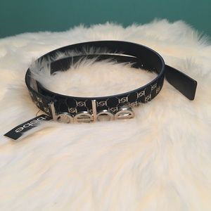 Women’s Size Large Bebe Belt